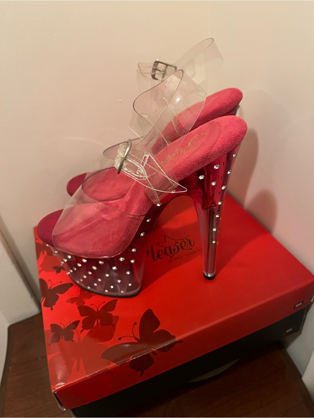 Pleasers Stardust-708T 7 Inch Platform Heels Hot Pink